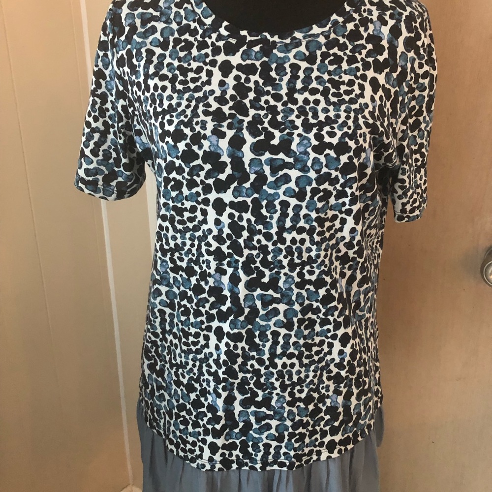 LOGO by Lori Goldstein knit watercolor print top